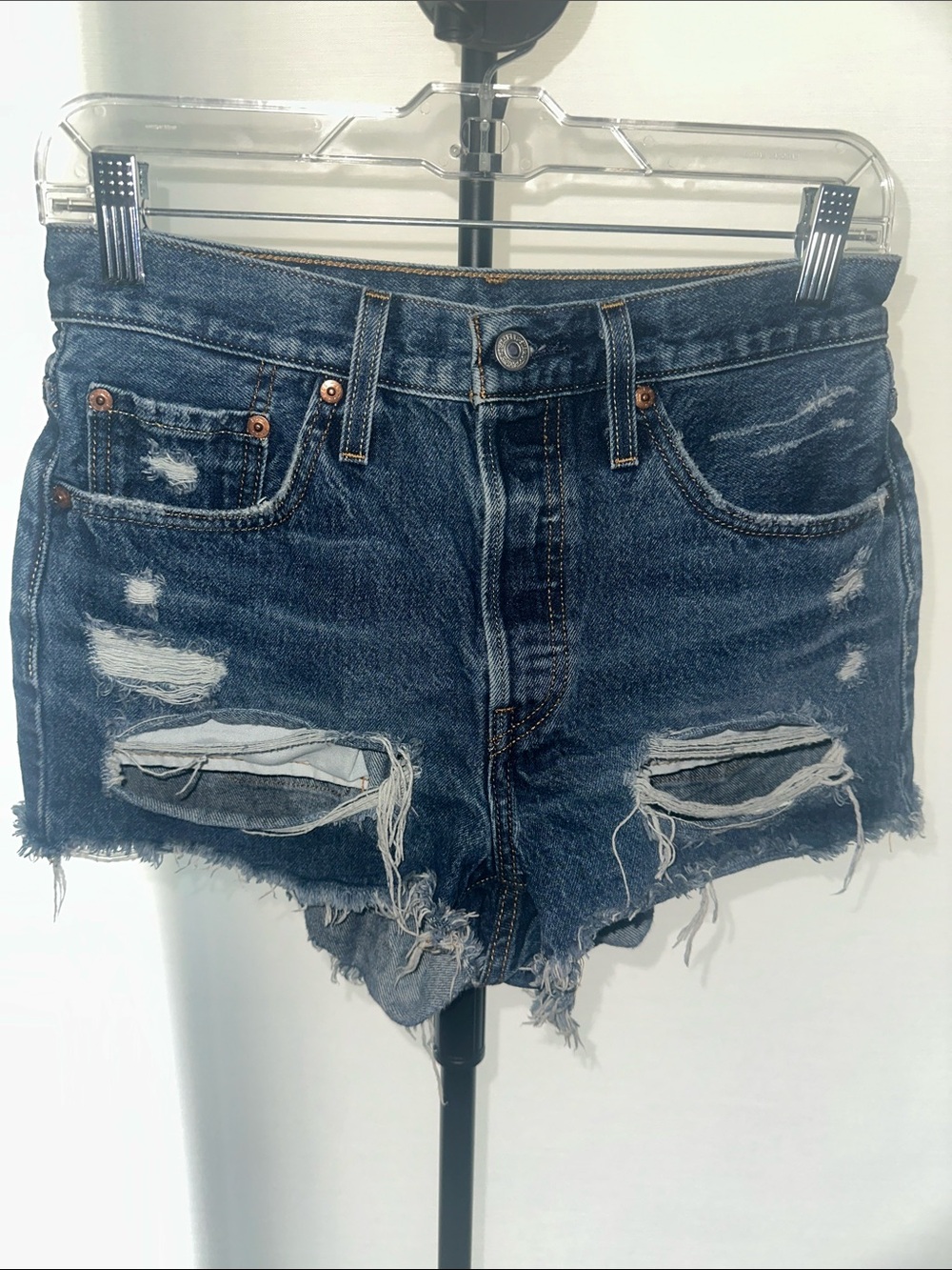 LEVI’S 501 Distressed Cut off Denim Shorts Style 56327-0320 Med Dark Wash Sz  27